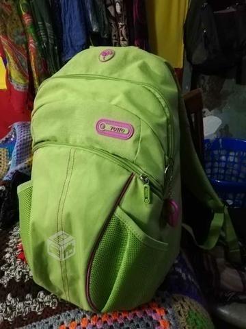 Mochila , totto verde