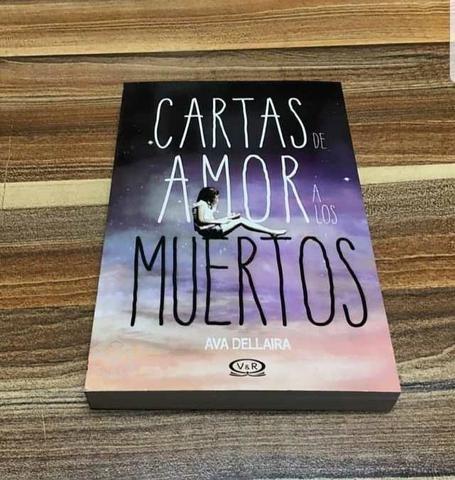 Libro cartas de amor a los muertos