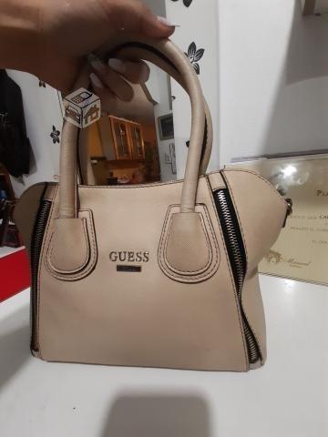 Hermosa Cartera Guess