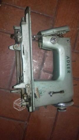 Máquina de coser para reparación o desarme