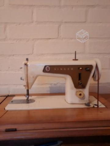 Maquina de coser singer