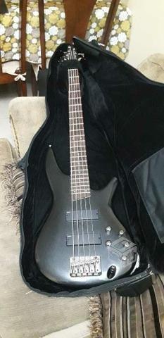 Bajo SR305 + Amplificador P3115U Ibanez