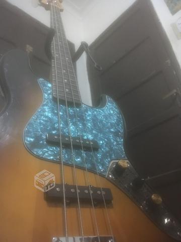 Bajo Jazz Bass - Squier California