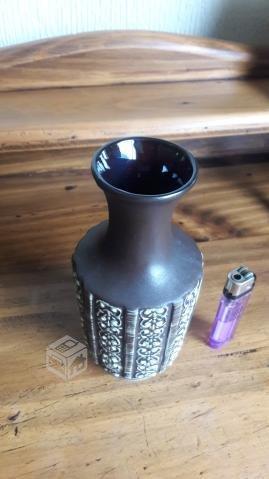 Botella de cerámica chilena Serra Chile