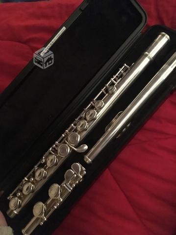 Flauta traversa Yamaha 221
