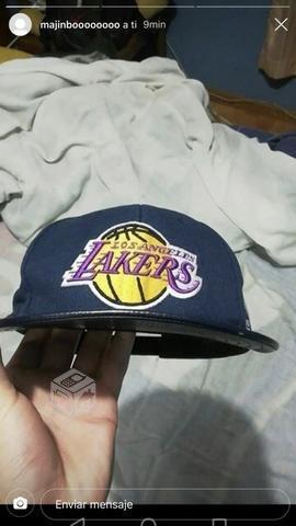 Gorro lakers