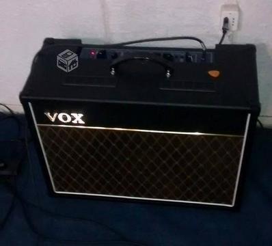 Amplificador Vox AC15vr