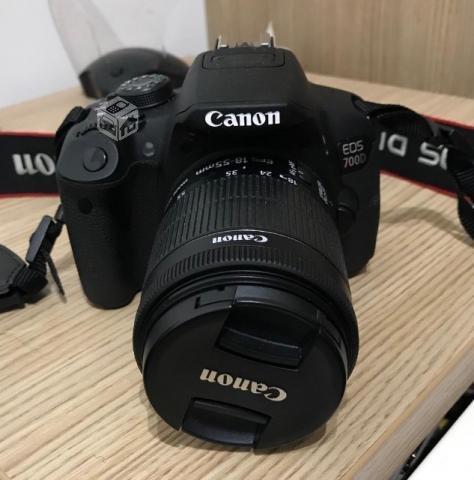 Canon EOS 700D Reflex